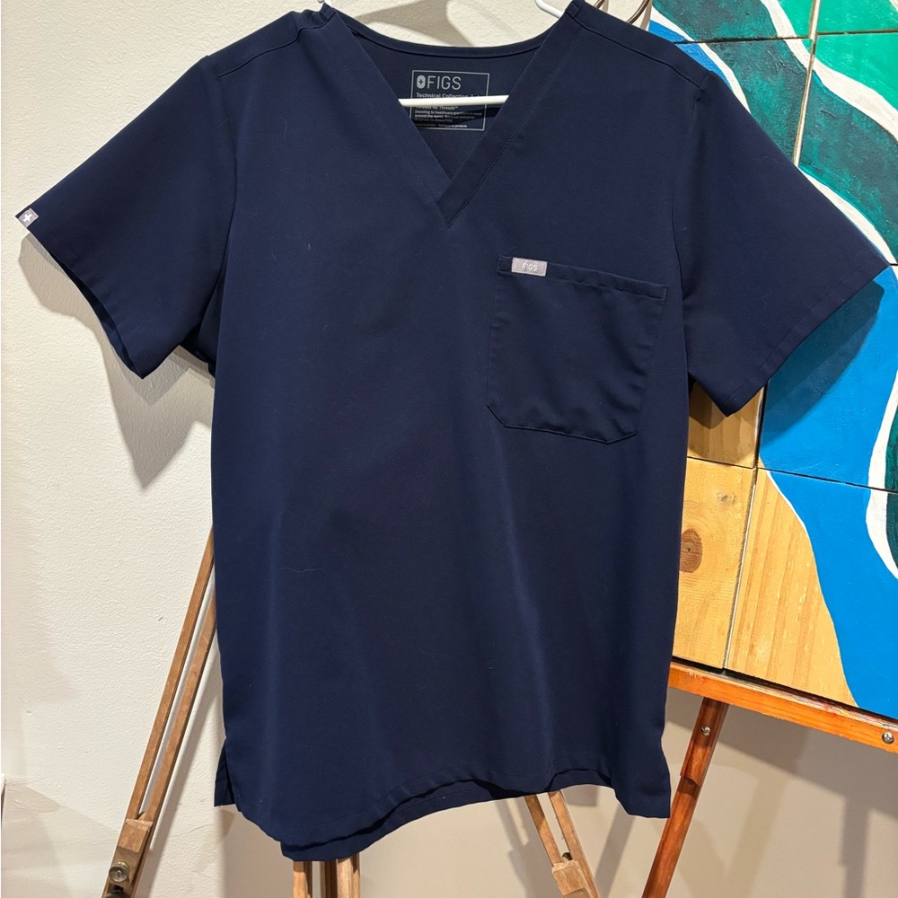 FIGS SCRUB TOP